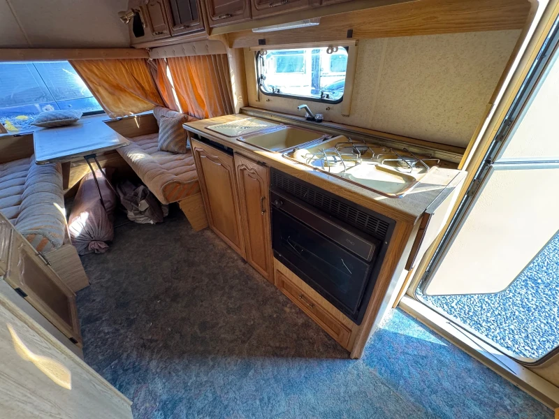 Каравана Adria, снимка 12 - Каравани и кемпери - 51427565