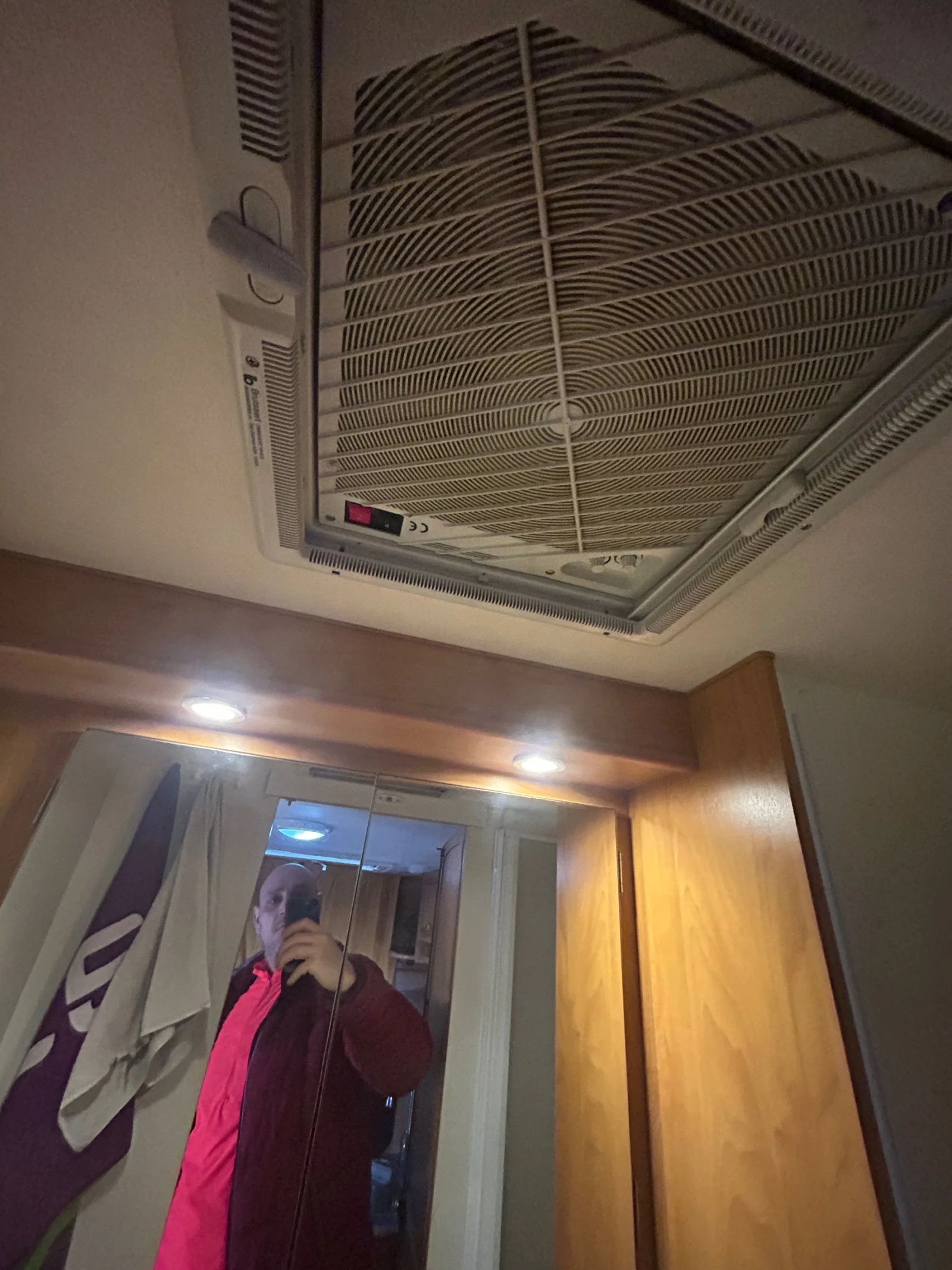 Кемпер Euramobil, снимка 11 - Каравани и кемпери - 53940873