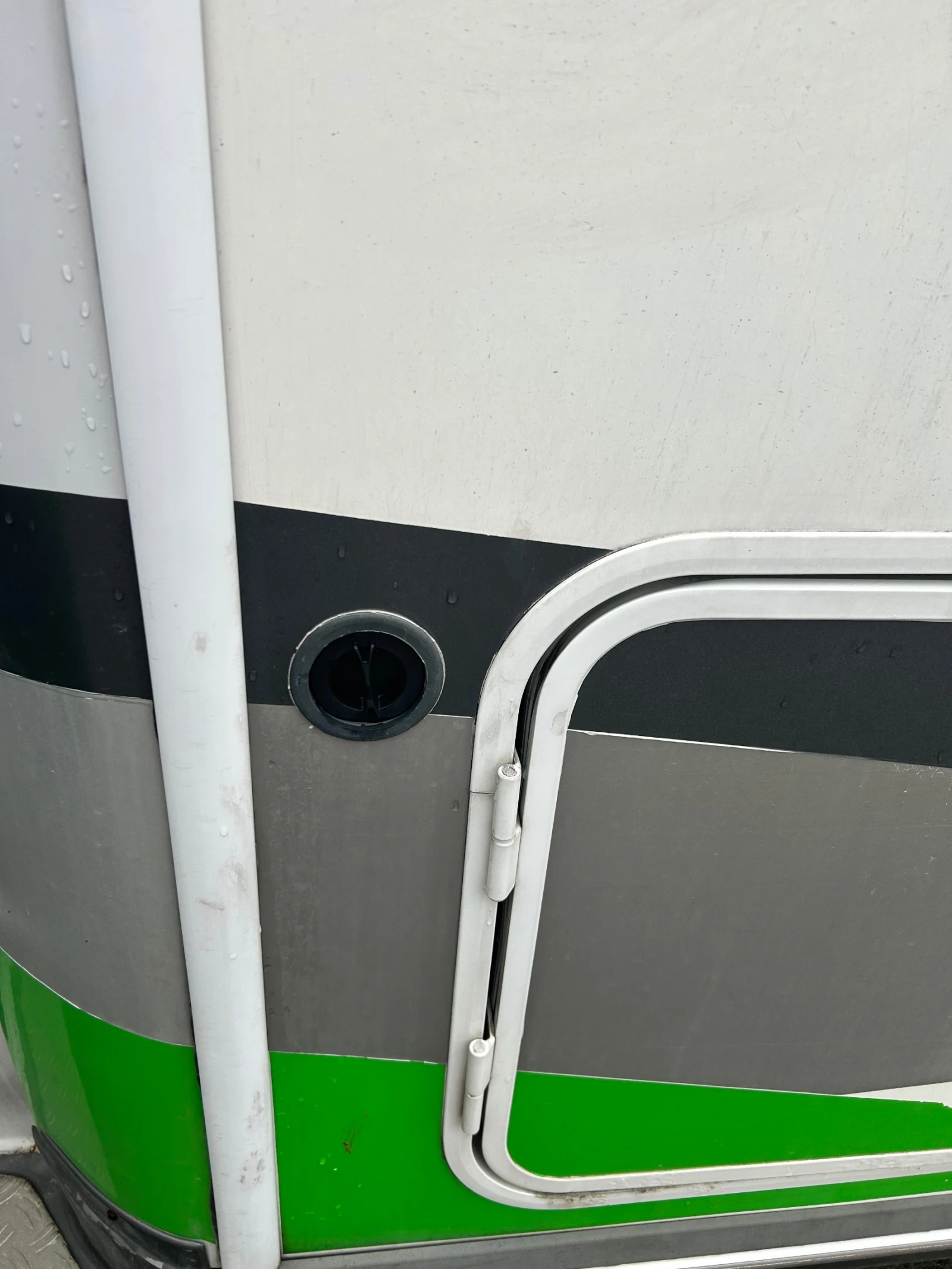 Кемпер Euramobil, снимка 4 - Каравани и кемпери - 53940873