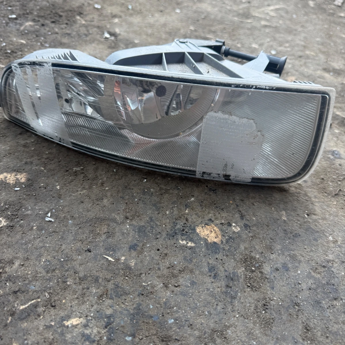Преден десен фар за мъгла халоген за Skoda Superb 3T0941700A ном 552