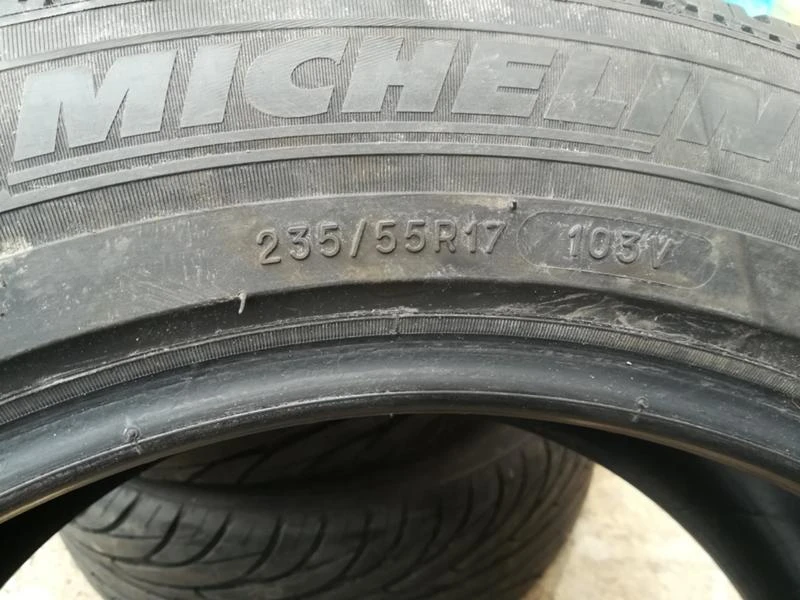 Гуми Зимни 235/55R17, снимка 5 - Гуми и джанти - 20433334