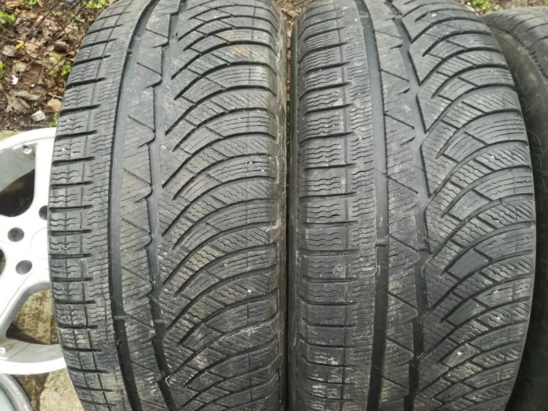 Гуми Зимни 235/55R17, снимка 8 - Гуми и джанти - 20433334