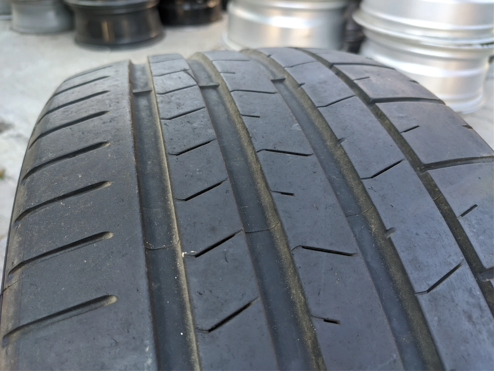 Гуми Летни 245/30R20, снимка 2 - Гуми и джанти - 54806891