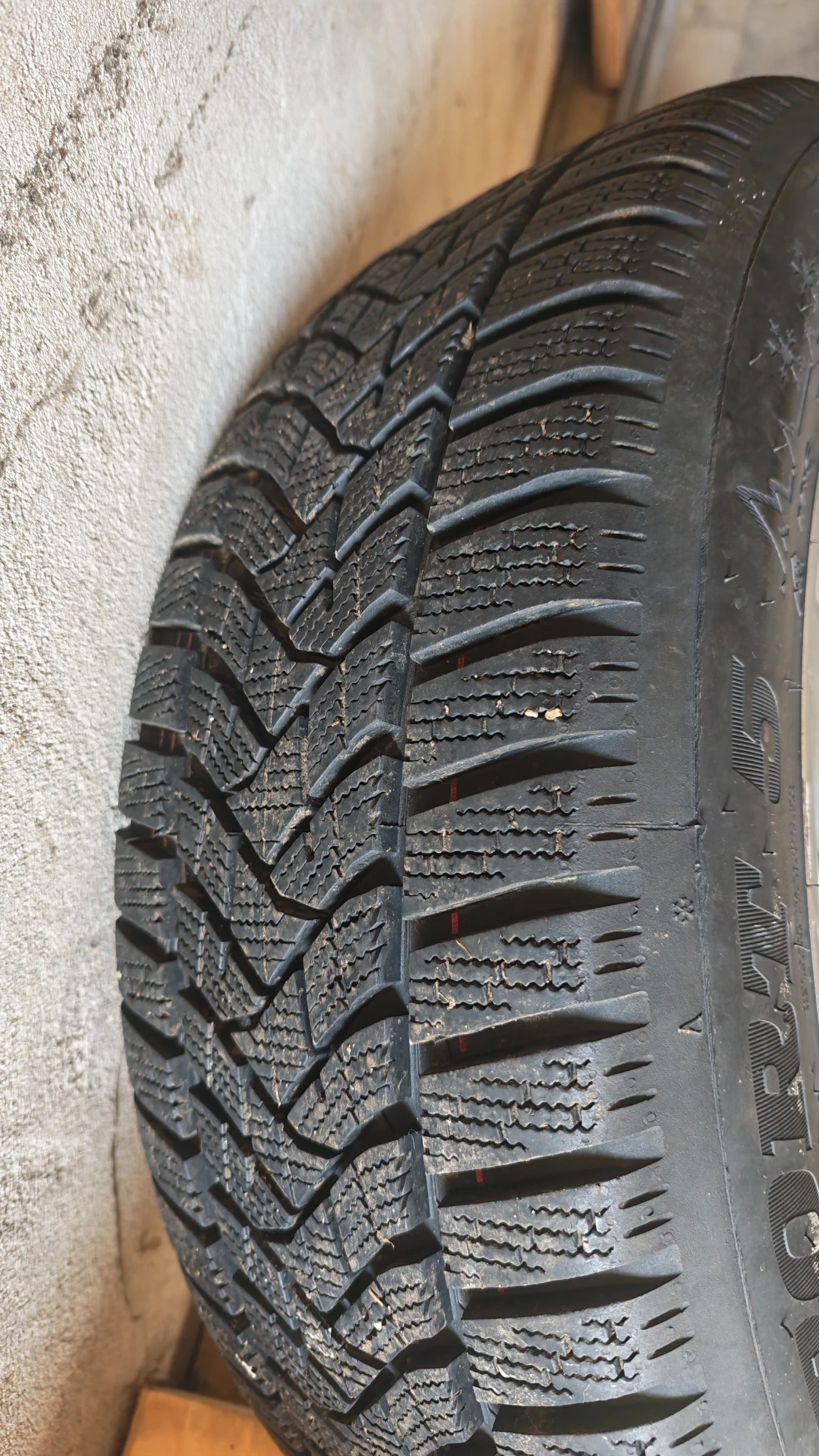 ���� � ������ 215/55R17 �� Toyota | Mobile.bg � ����������� 6
