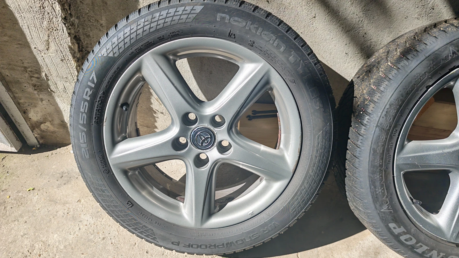 ���� � ������ 215/55R17 �� Toyota | Mobile.bg � ����������� 7