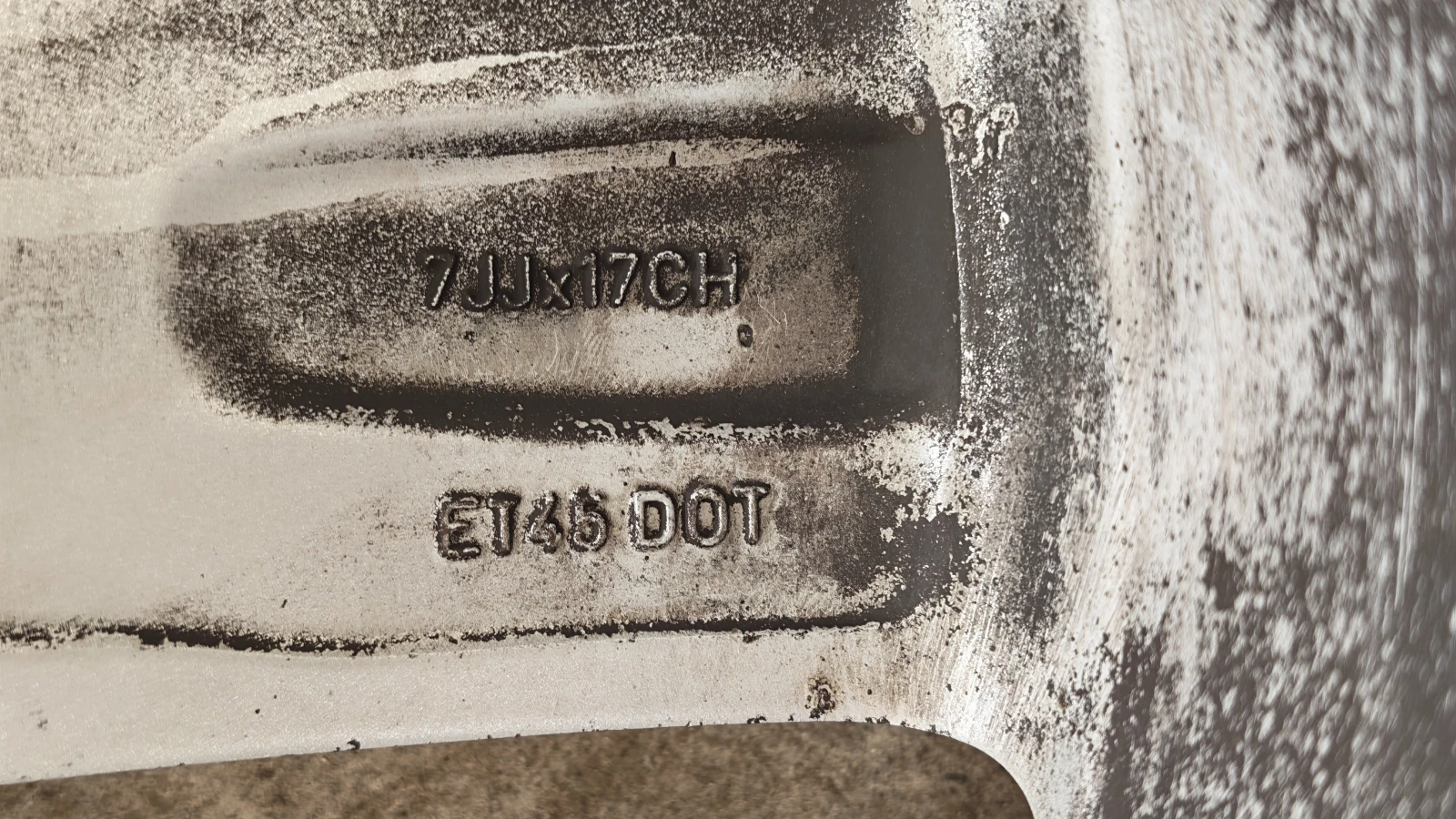 ���� � ������ 215/55R17 �� Toyota | Mobile.bg � ����������� 13