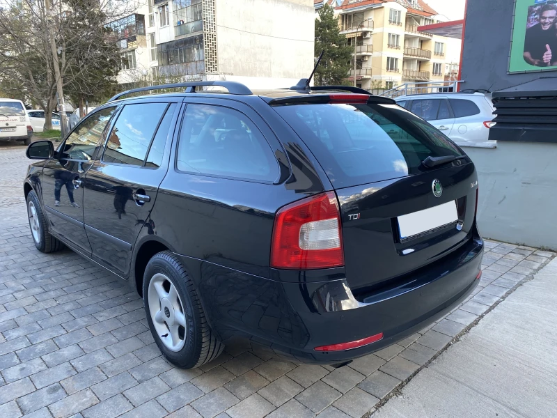 Skoda Octavia 2.0TDI/ТЕГЛИЧ/АВТОПИЛОТ/СЕРВ.ИСТОРИЯ, снимка 7 - Автомобили и джипове - 47411308