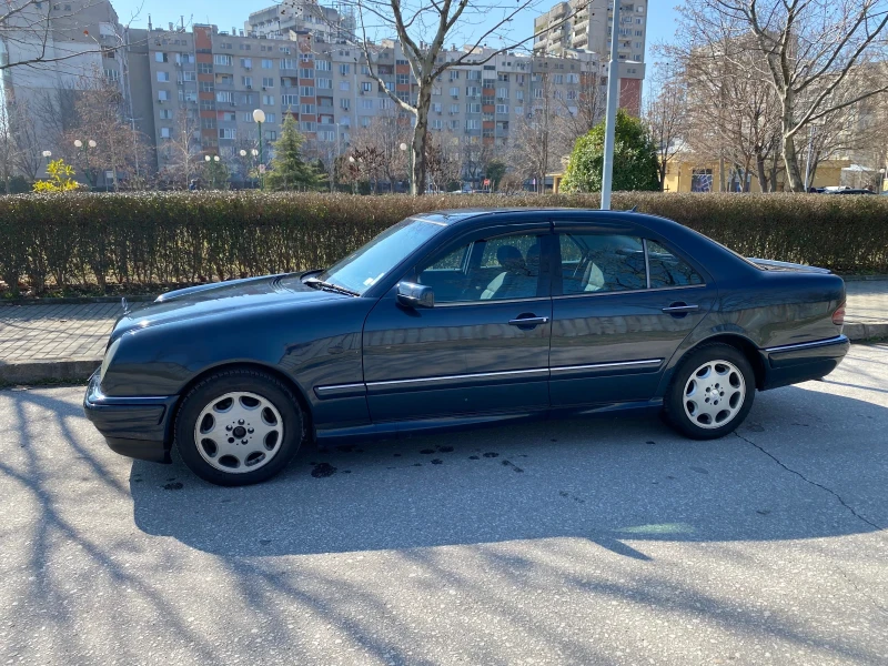 Mercedes-Benz E 280, снимка 3 - Автомобили и джипове - 49358553