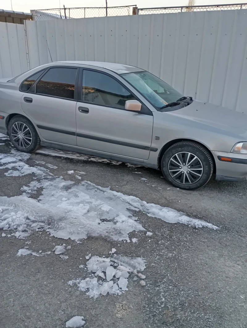 Volvo S40, снимка 6 - Автомобили и джипове - 49419625