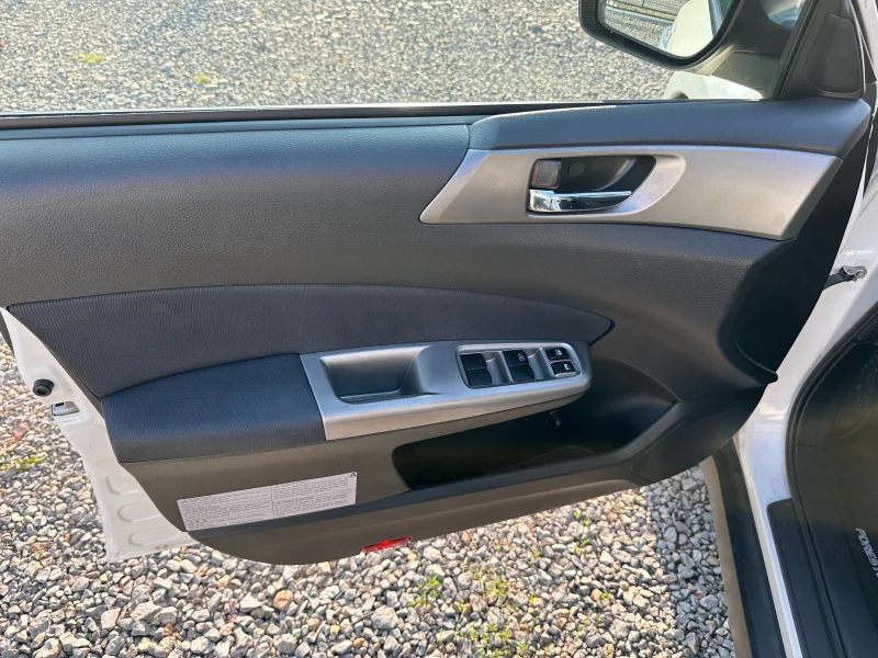 Subaru Forester, снимка 9 - Автомобили и джипове - 52172679