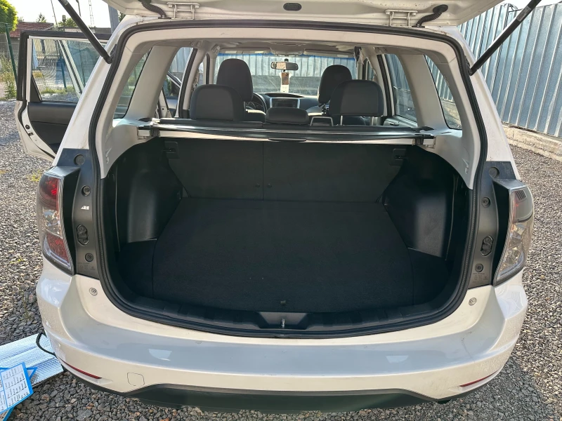 Subaru Forester, снимка 17 - Автомобили и джипове - 52172679