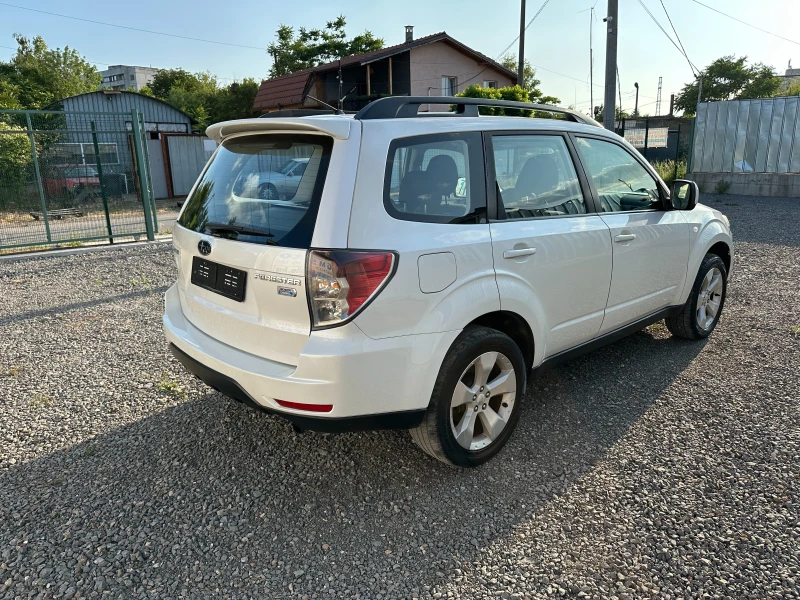 Subaru Forester, снимка 6 - Автомобили и джипове - 52172679
