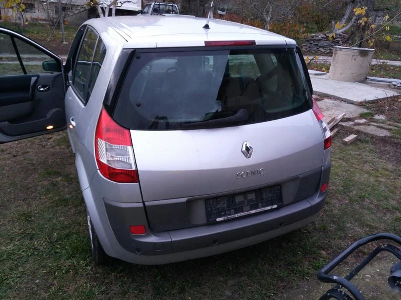 Renault Scenic 1.5dci, снимка 13 - Автомобили и джипове - 47392405