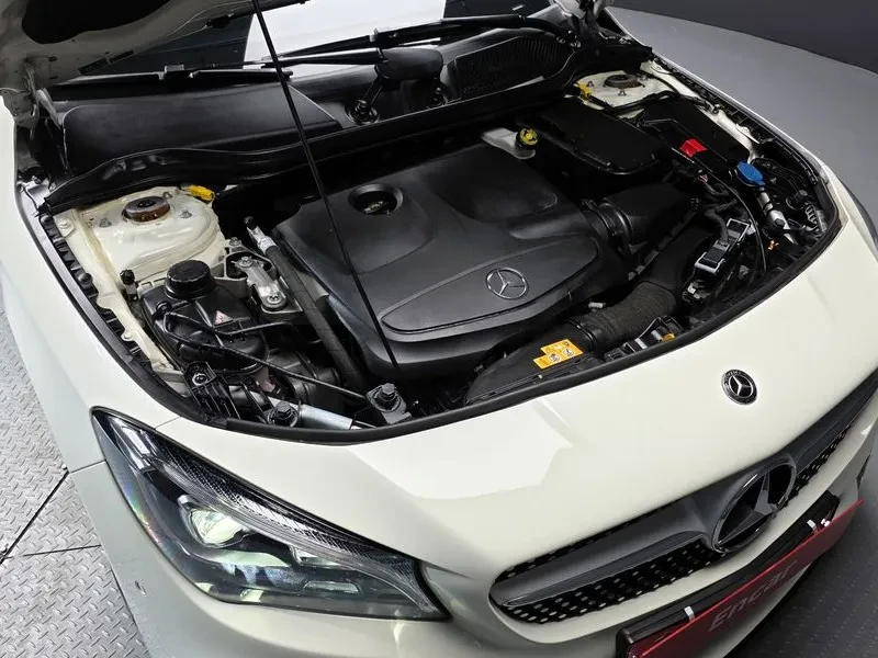 Mercedes-Benz CLA 2.5, снимка 6 - Автомобили и джипове - 54287751