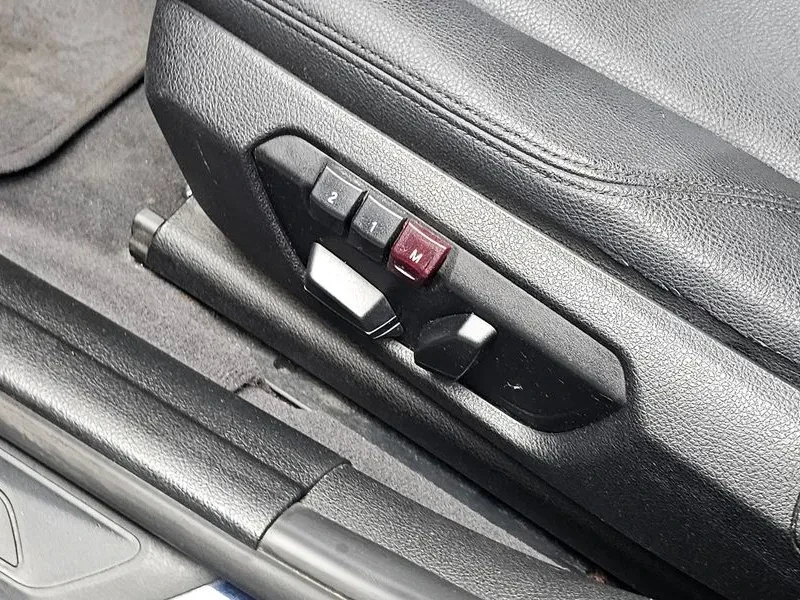 BMW 320, снимка 17 - Автомобили и джипове - 55734314