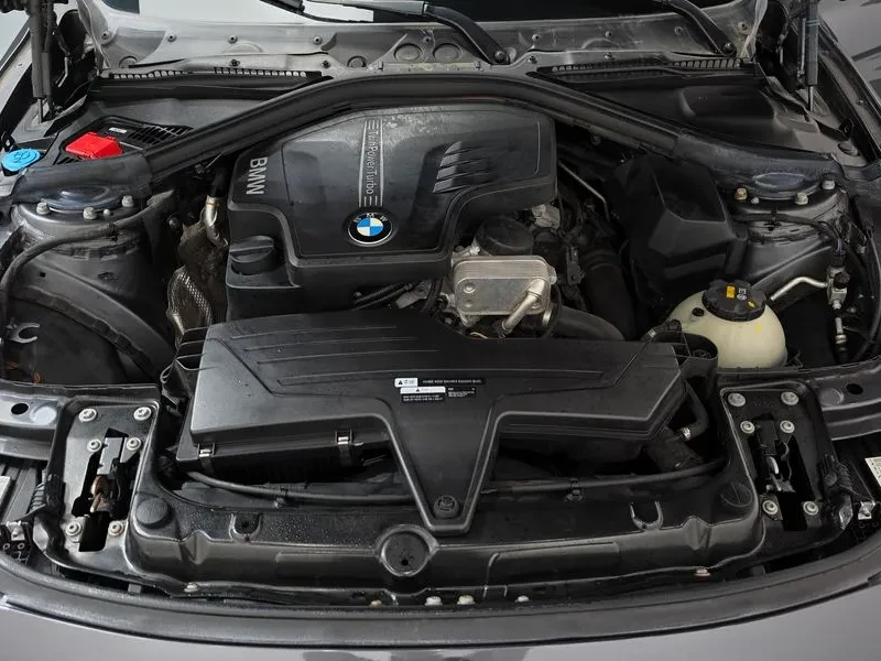 BMW 320 i - САМО 30% АВАНС, снимка 6 - Автомобили и джипове - 56304455