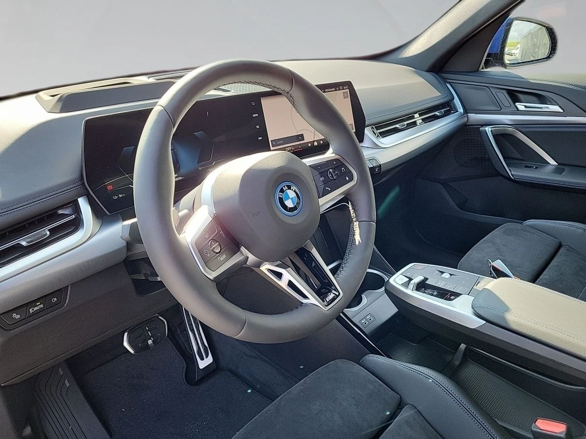 BMW iX1 eDrive20 M-Sport = NEW= Гаранция - изображение 3