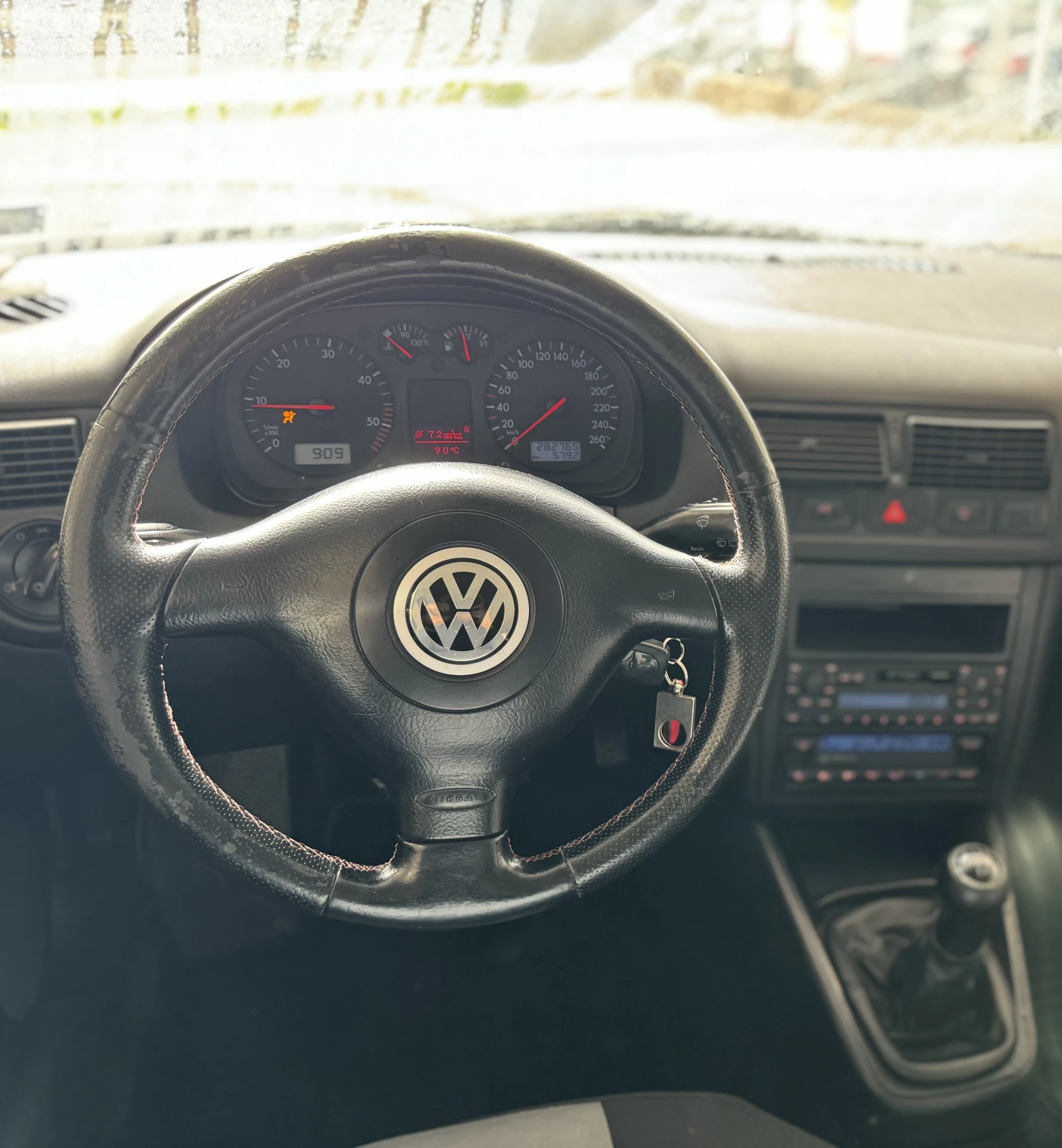 VW Golf IV 1.9TDi 115к.с - изображение 9