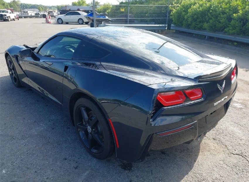 Chevrolet Corvette STINGRAY - изображение 4