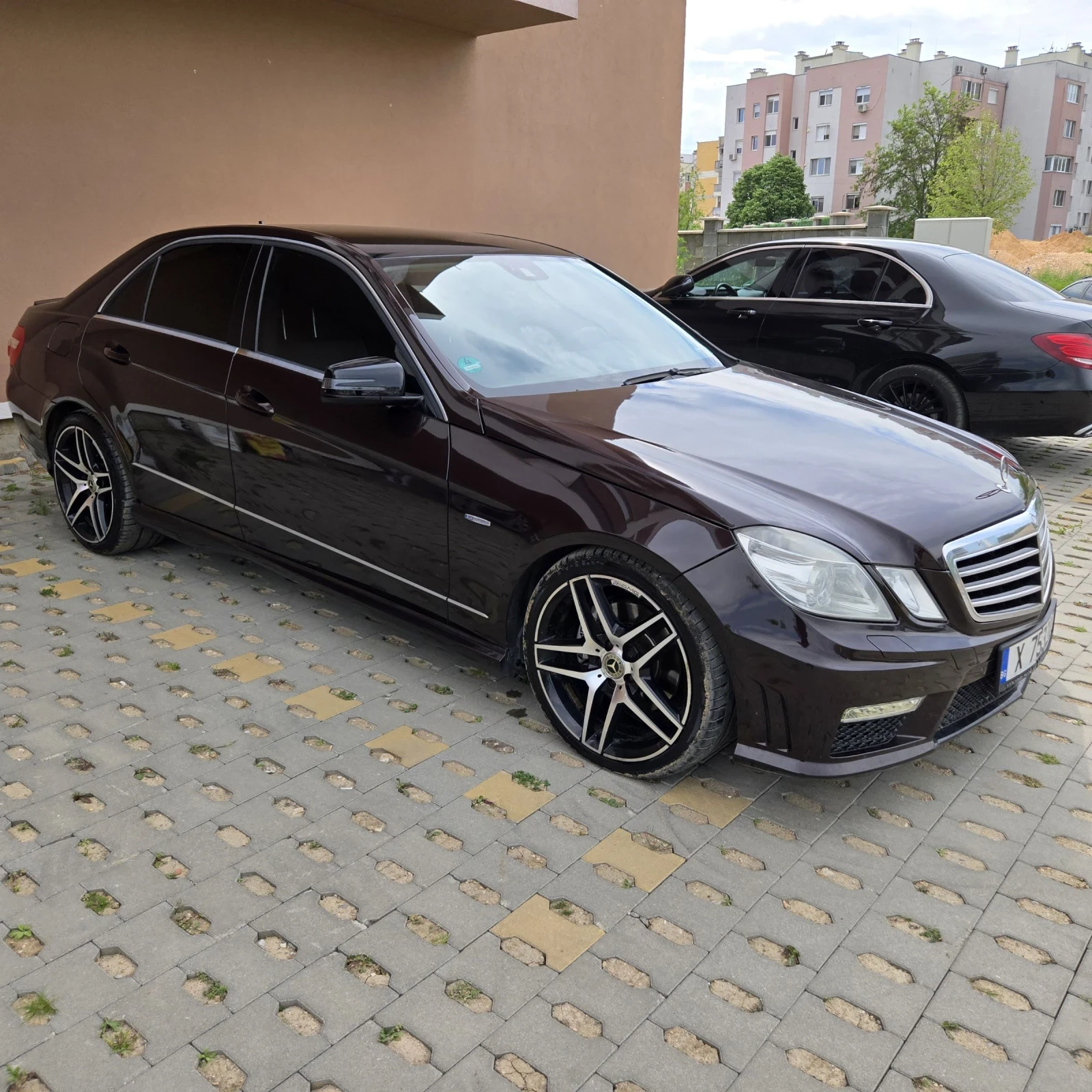 Mercedes-Benz E 350 E 63 AMG Pack - изображение 2