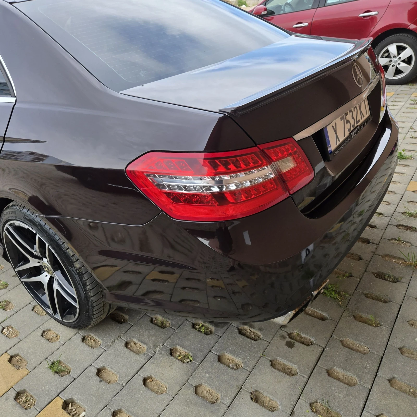 Mercedes-Benz E 350 E 63 AMG Pack - изображение 9