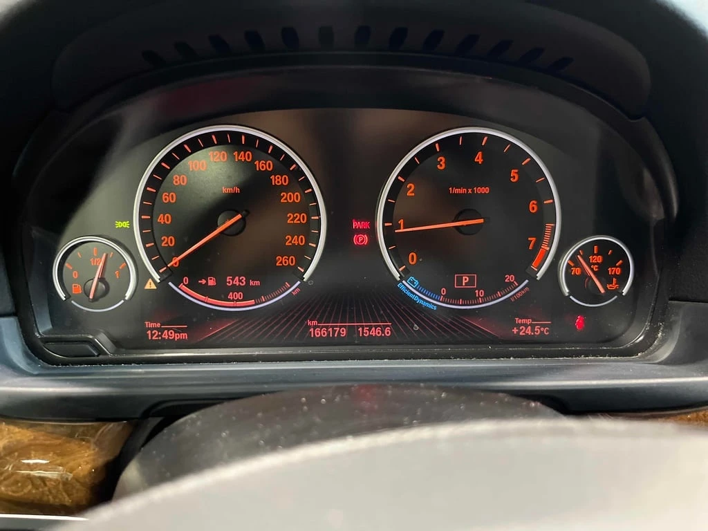 BMW 528 * 528i xDrive * CARFAX * БЕЗ ПЪРВОНАЧАЛНА ВНОСКА - изображение 8