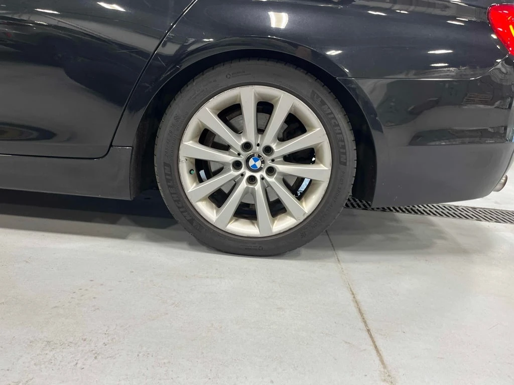 BMW 528 * 528i xDrive * CARFAX * БЕЗ ПЪРВОНАЧАЛНА ВНОСКА - изображение 7