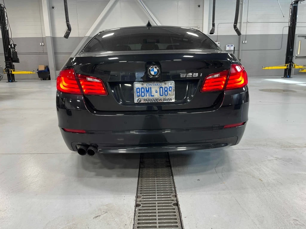 BMW 528 * 528i xDrive * CARFAX * БЕЗ ПЪРВОНАЧАЛНА ВНОСКА - изображение 4