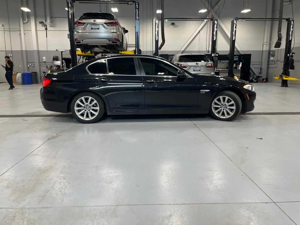 BMW 528 * 528i xDrive * CARFAX * БЕЗ ПЪРВОНАЧАЛНА ВНОСКА - изображение 3