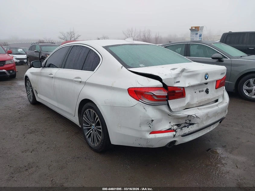 BMW 530 2.0l I xDrive, снимка 6 - Автомобили и джипове - 53900697