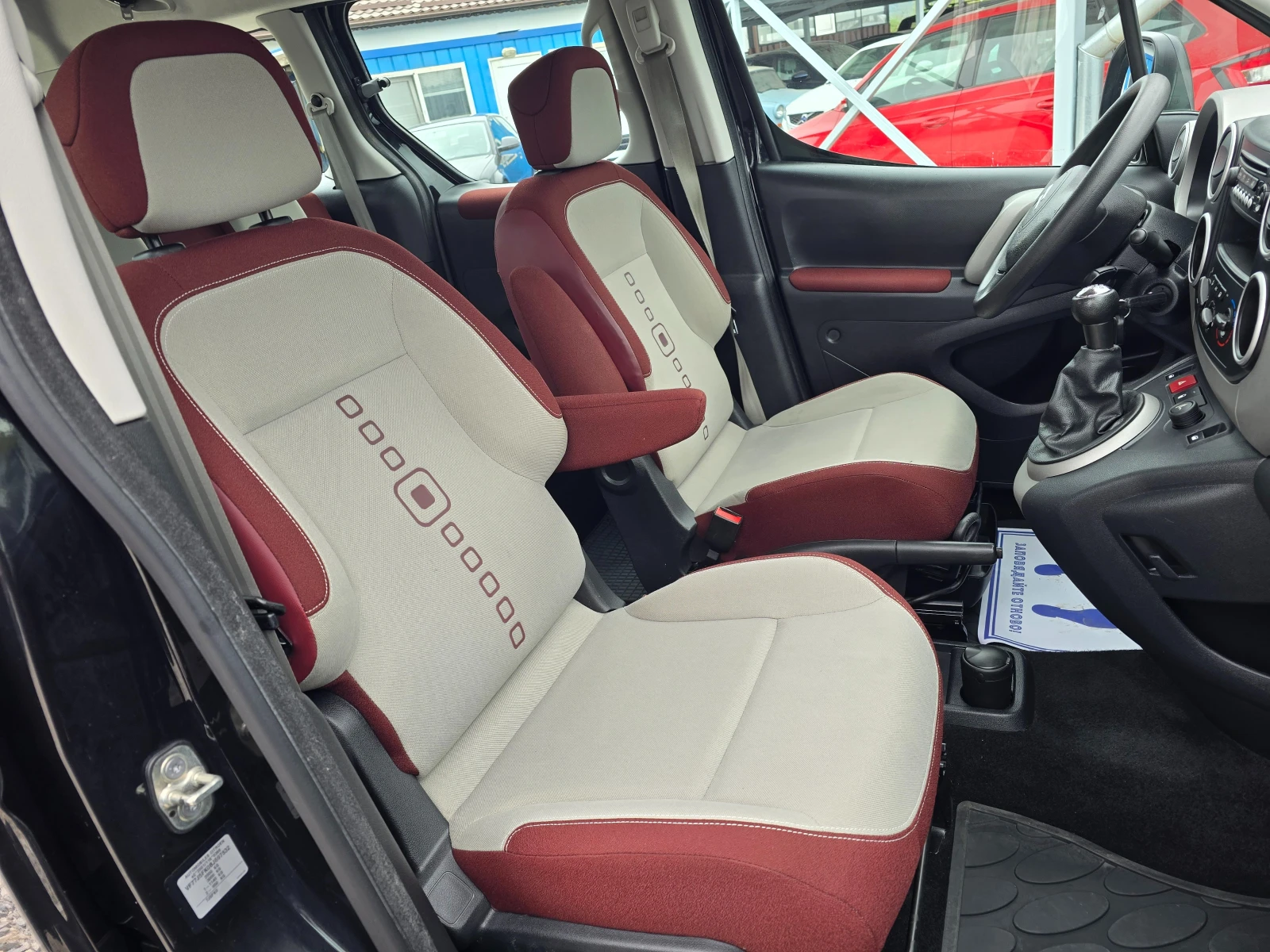Citroen Berlingo 1.6 BENZIN, снимка 9 - Автомобили и джипове - 54308861