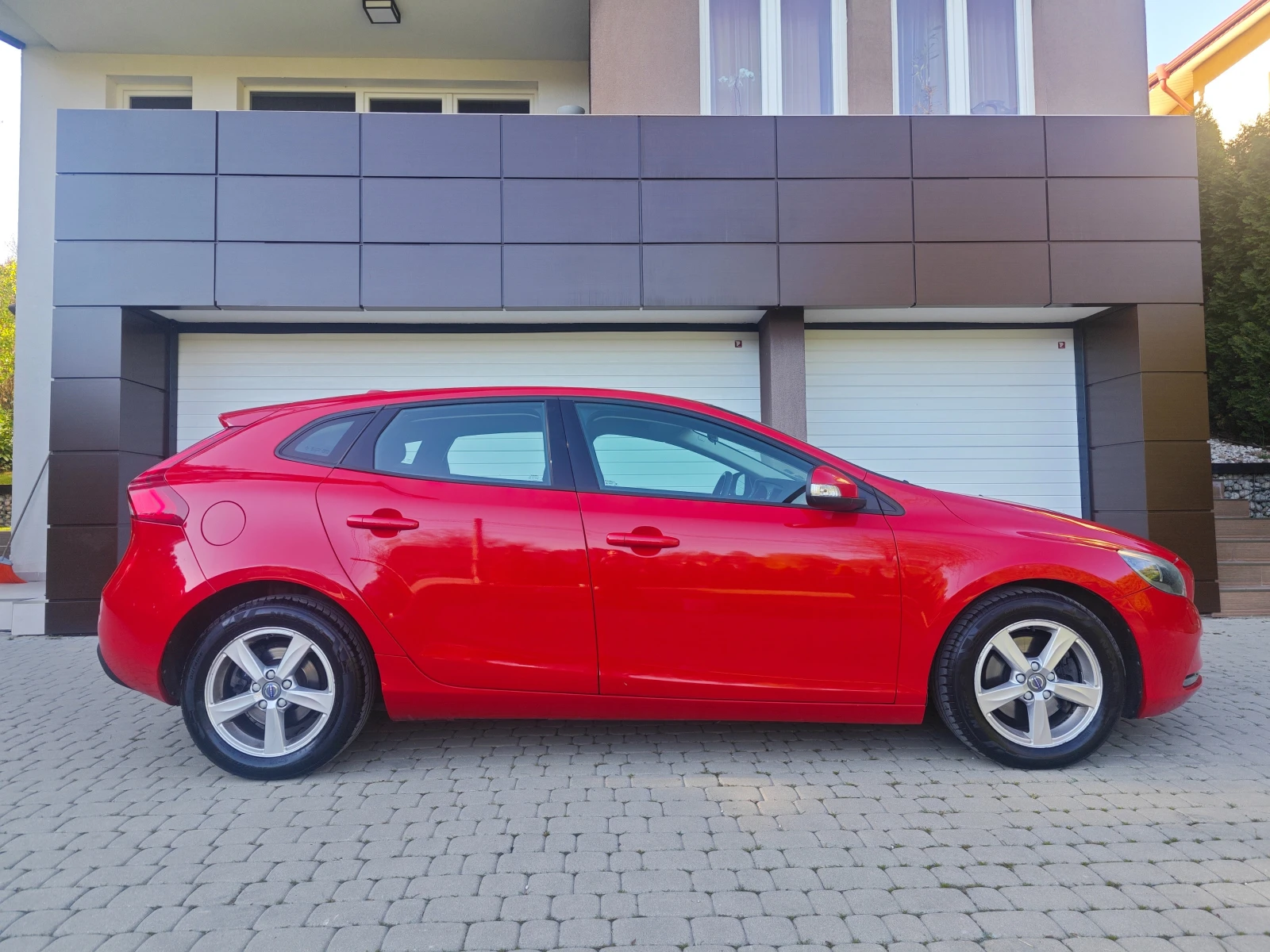 Volvo V40 2.0 120HP, снимка 6 - Автомобили и джипове - 54329325