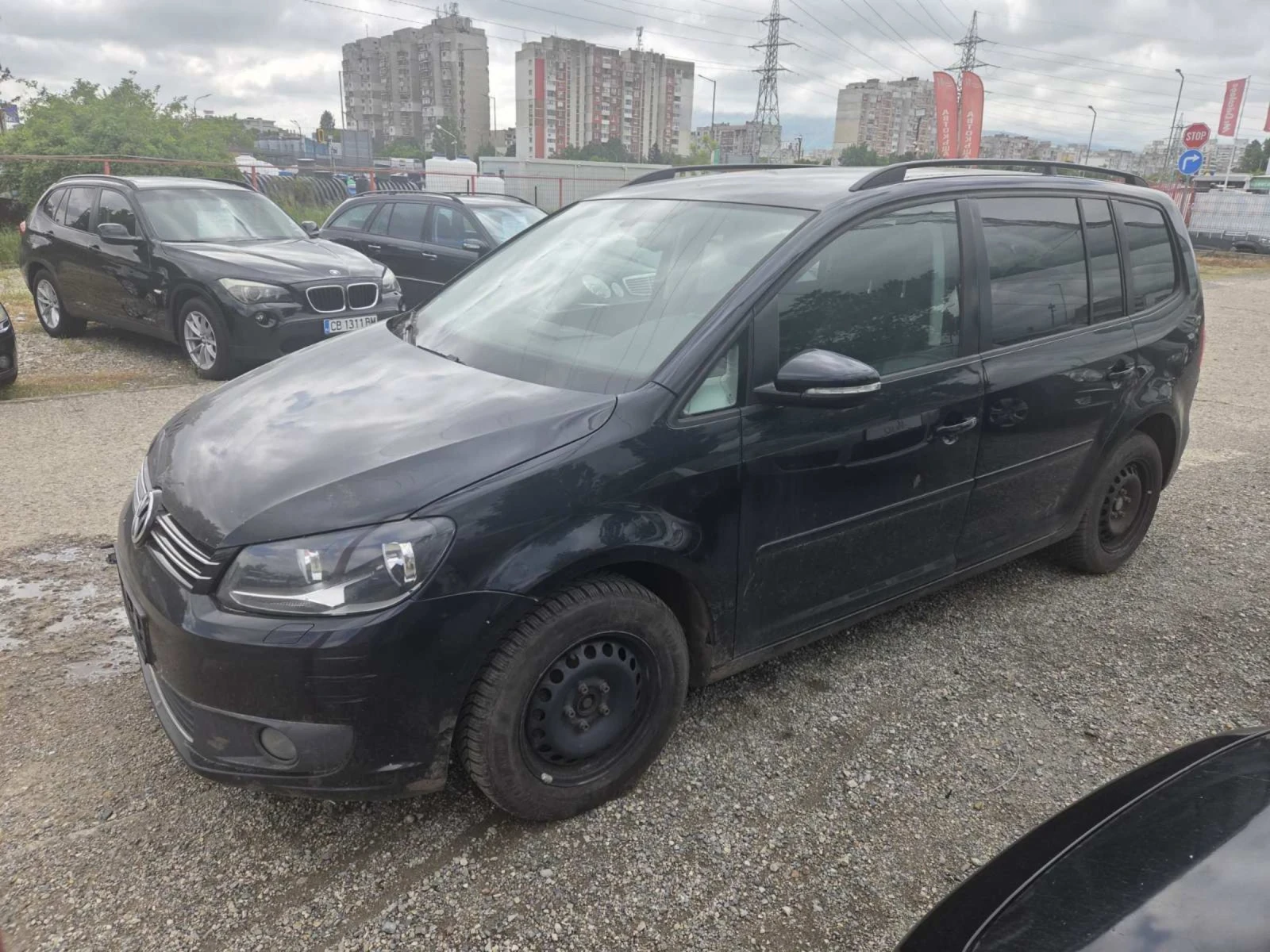 VW Touran 1.6 тди 105 коня 6 скорости нов внос Германия , снимка 2 - Автомобили и джипове - 54598315