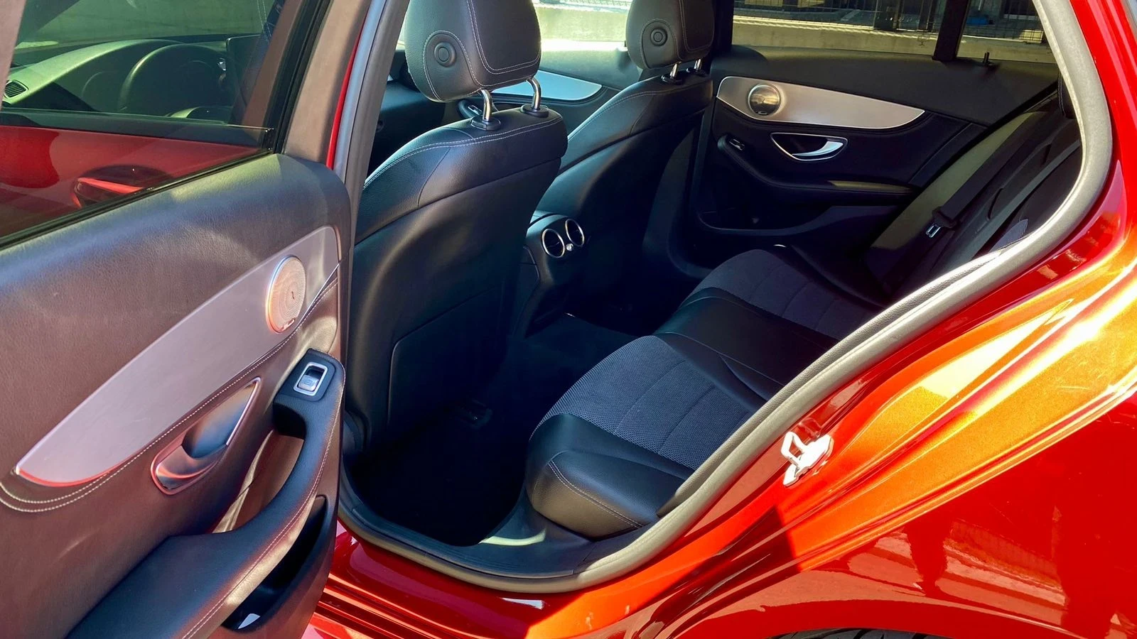 Mercedes-Benz C 220, снимка 10 - Автомобили и джипове - 54705044