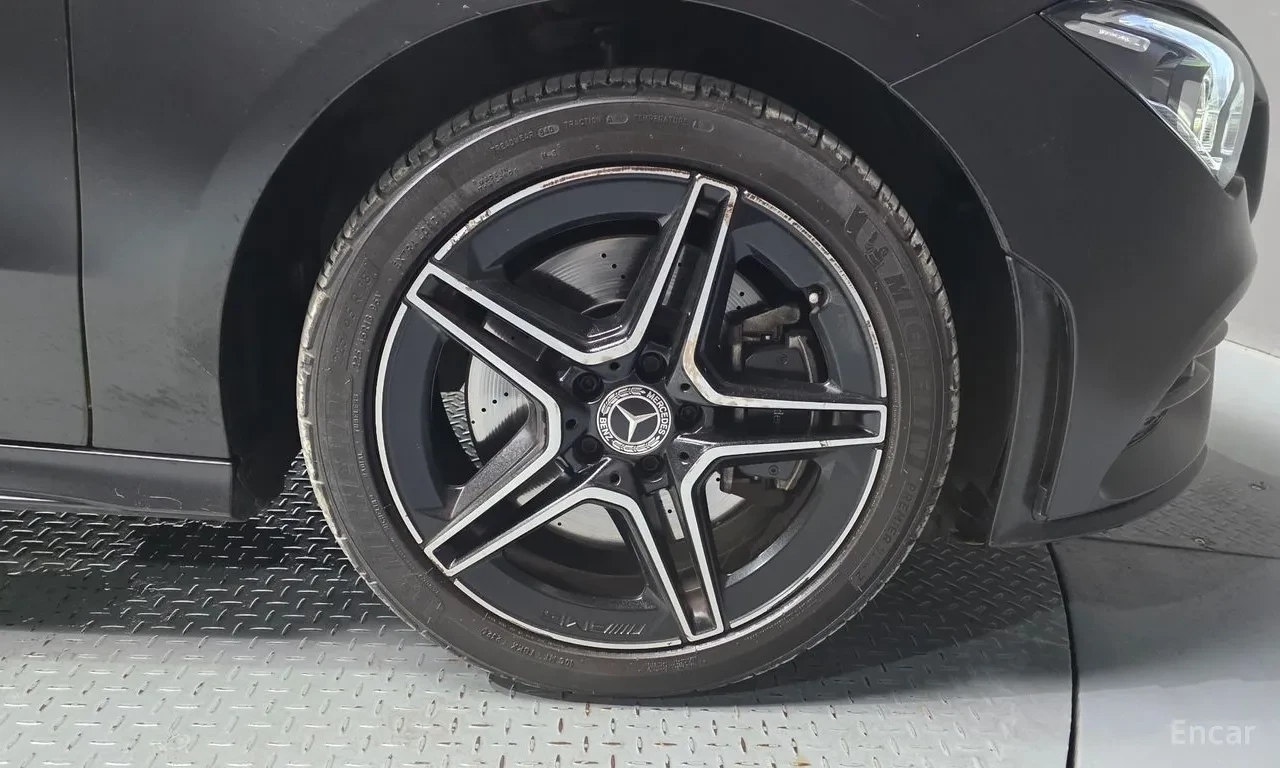 Mercedes-Benz CLA 250 4MATIC| AMG PACKAGE| 4MATIC| LED| DIGITAL COCKPIT|, снимка 13 - Автомобили и джипове - 55261564