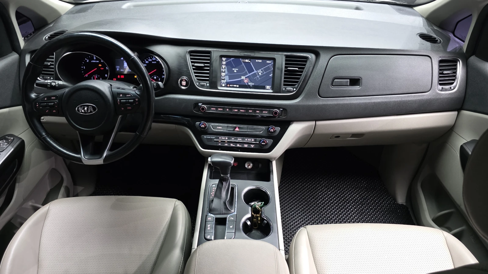Kia Carnival ПОДГРЕВ ВОЛАН* КРАЙНА ЦЕНА, снимка 7 - Автомобили и джипове - 55595027