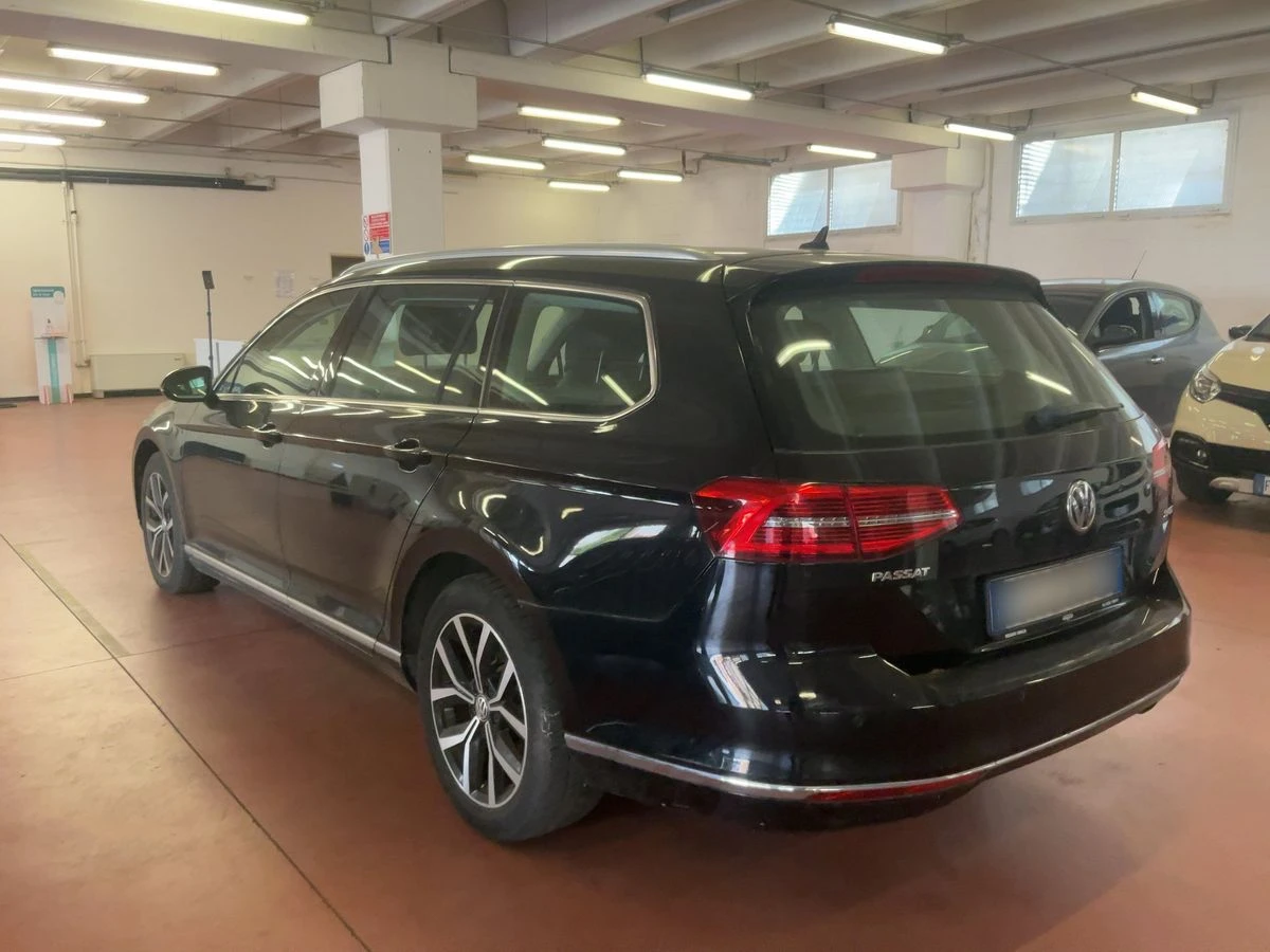 VW Passat 2.0TDI/HIGH LINE/DIGITAL  ОЧАКВАН ВНОС!!, снимка 2 - Автомобили и джипове - 55617622
