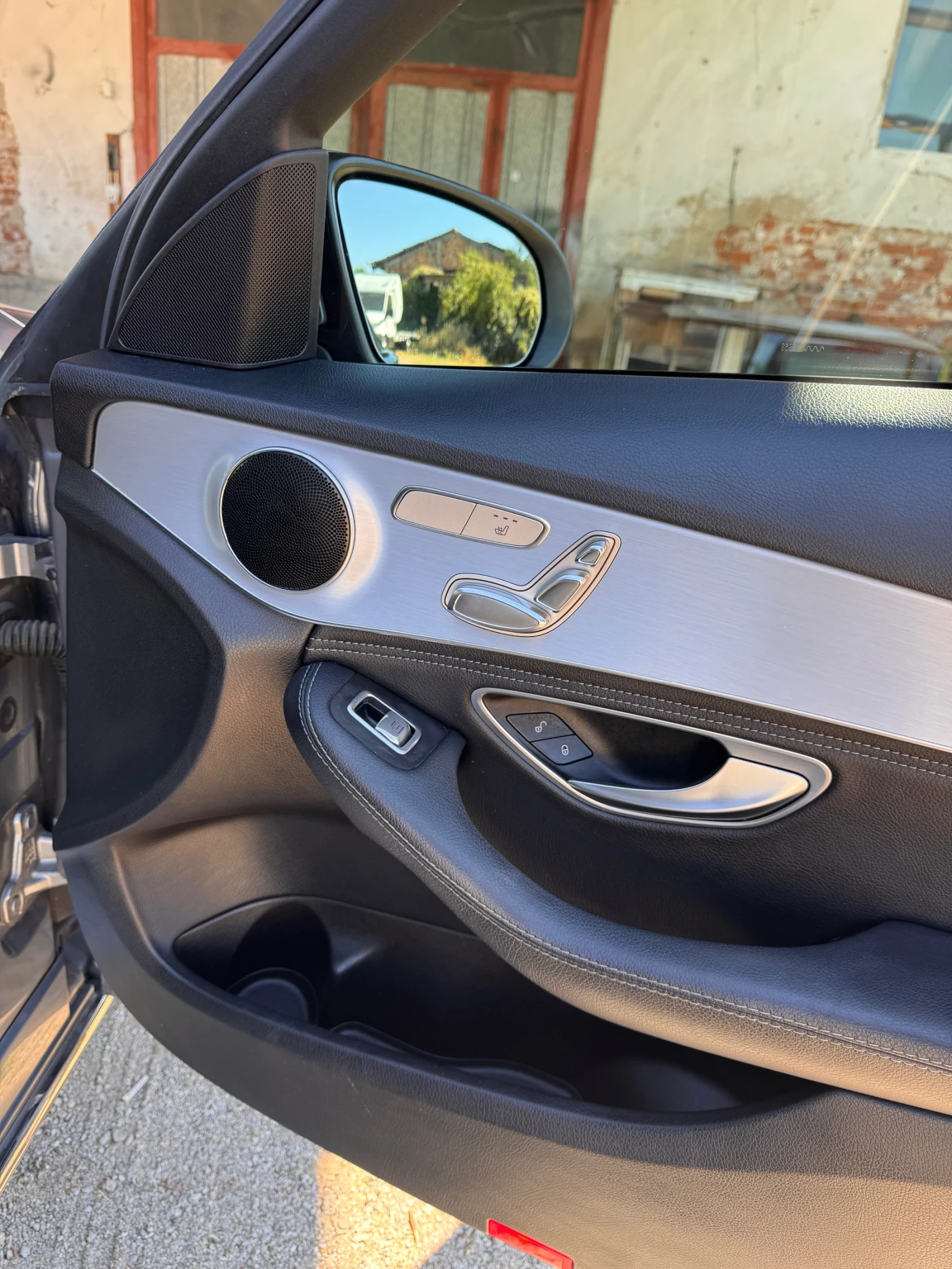 Mercedes-Benz C 300, снимка 13 - Автомобили и джипове - 55692056