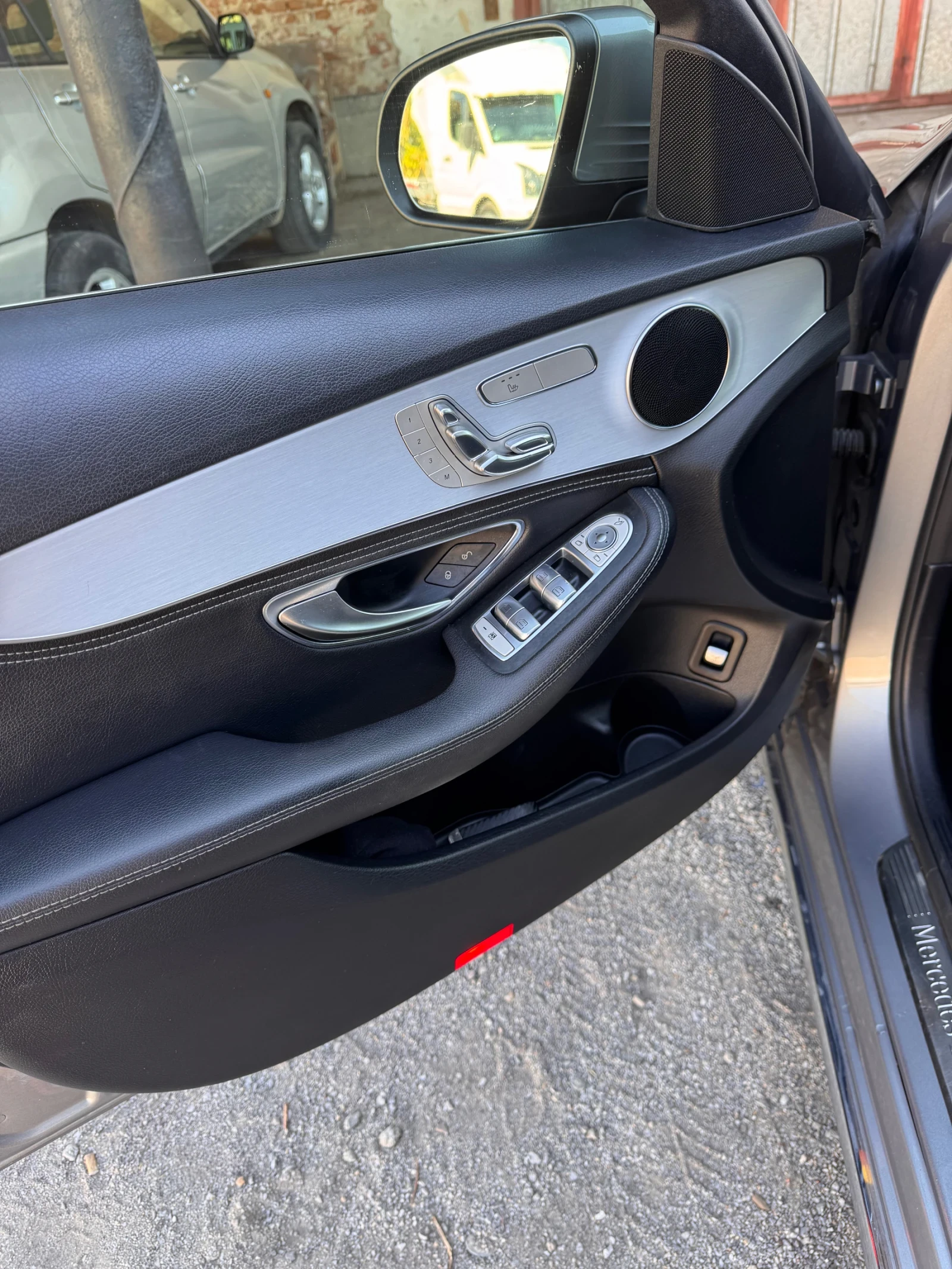 Mercedes-Benz C 300, снимка 8 - Автомобили и джипове - 55692056