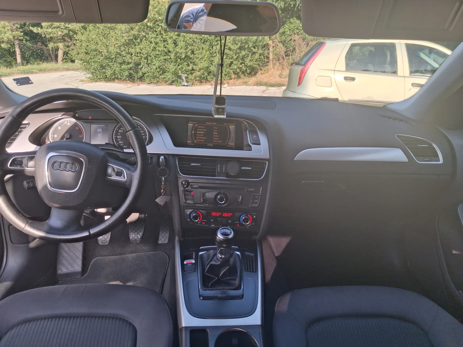 Audi A4 2.0 TDI, снимка 12 - Автомобили и джипове - 55877896