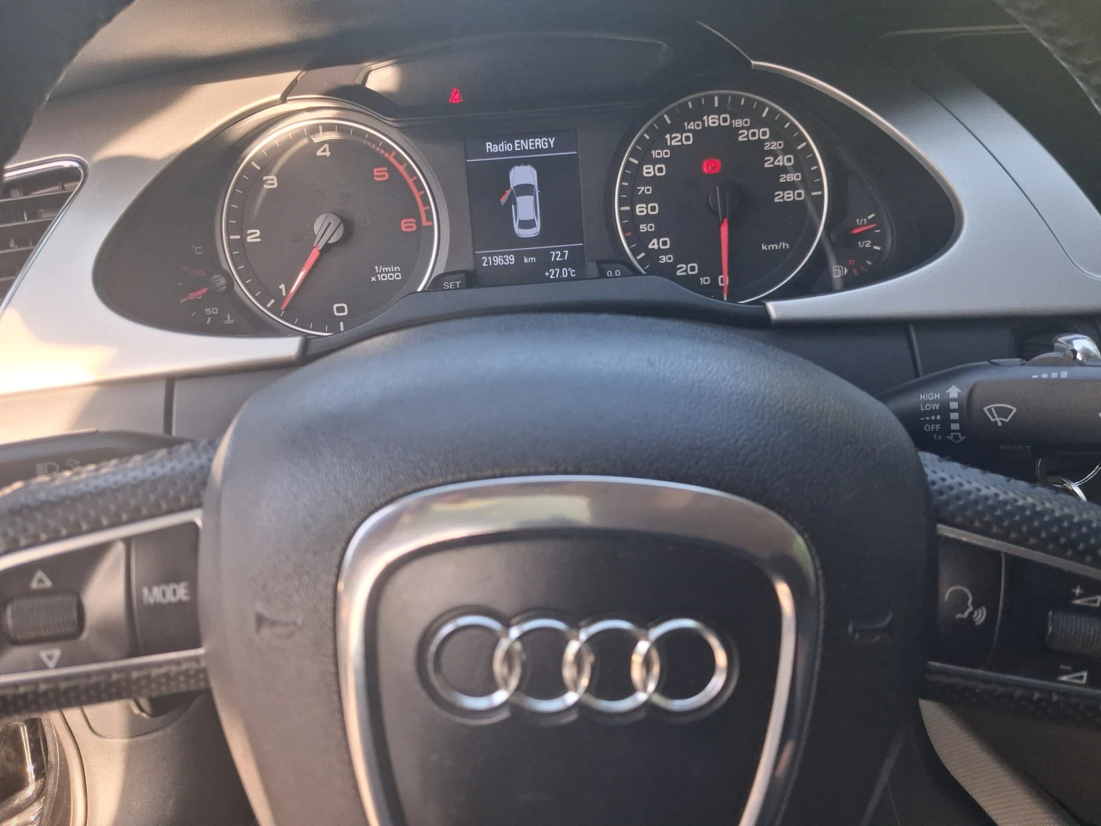 Audi A4 2.0 TDI, снимка 11 - Автомобили и джипове - 55877896
