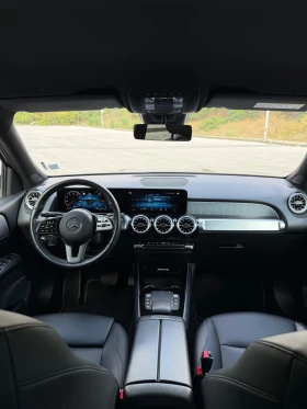 Mercedes-Benz GLB 200d, 4Matic, Масаж, Амбиент, Камера, снимка 11