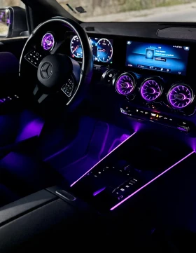 Mercedes-Benz GLB 200d, 4Matic, Масаж, Амбиент, Камера, снимка 3