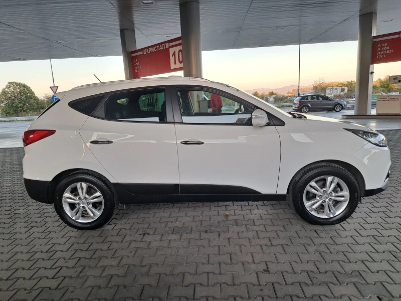 Hyundai IX35 2.0CRDI 136PS.4X4 ITALIA, снимка 8 - Автомобили и джипове - 47732662