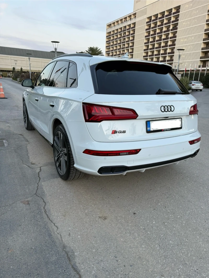 Audi SQ5 21 // Head up// Keyless// 360//Carbon/Ад. Окачване, снимка 3 - Автомобили и джипове - 48856529