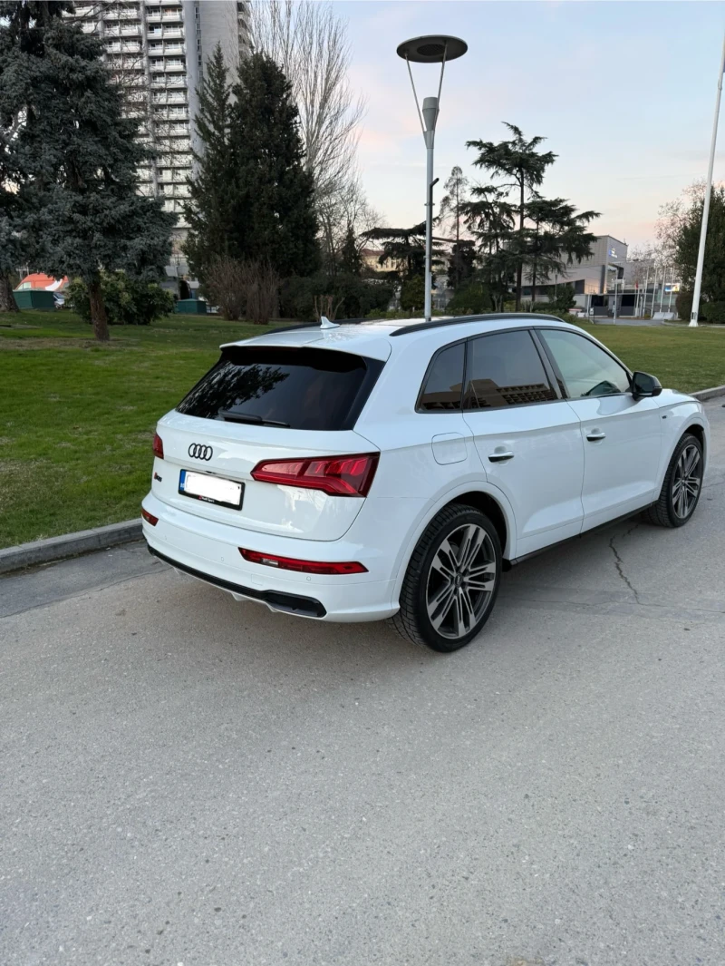 Audi SQ5 21 // Head up// Keyless// 360//Carbon/Ад. Окачване, снимка 2 - Автомобили и джипове - 48856529