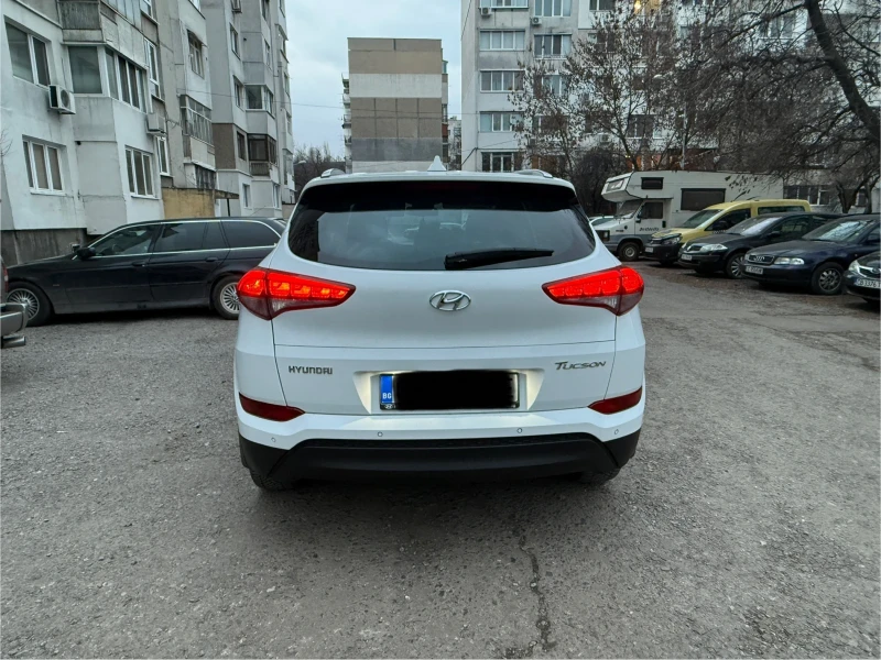 Hyundai Tucson, снимка 4 - Автомобили и джипове - 48968427