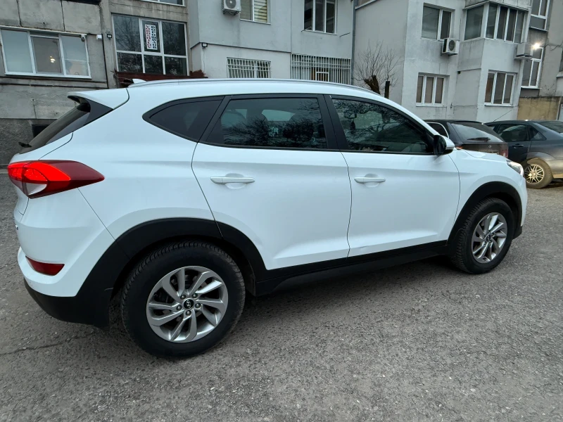 Hyundai Tucson, снимка 2 - Автомобили и джипове - 48968427