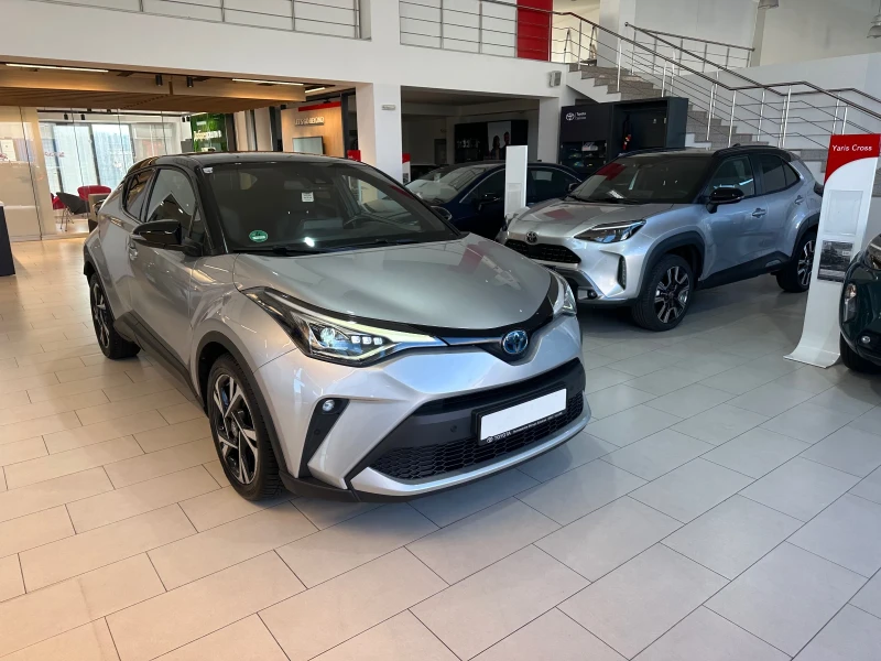 Toyota C-HR CLUB* Bitone, снимка 6 - Автомобили и джипове - 53107732