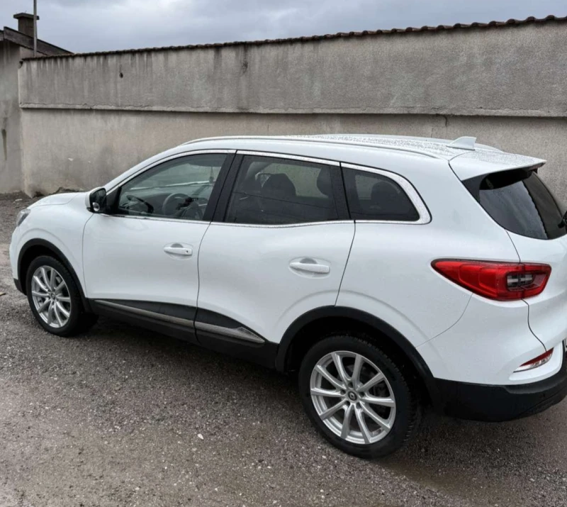 Renault Kadjar 1.3 TCE, снимка 5 - Автомобили и джипове - 53292328